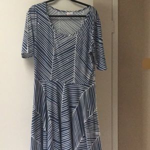 LuLaRoe Nicole swingy dress in blue/white size 2XL